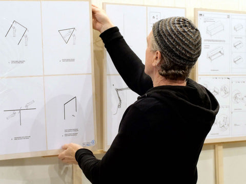 Žebera grāmatas izstāde “Neputna” galerijā