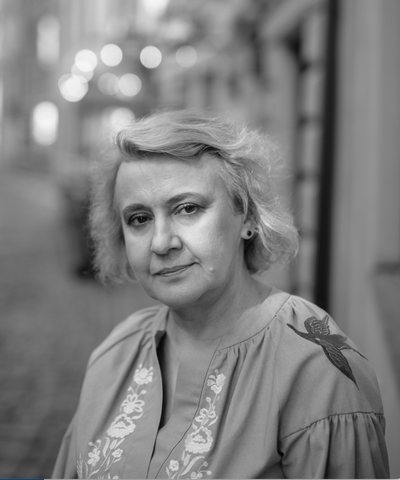 Iznāk ukraiņu rakstnieces Oksanas Zabužko eseju izlase “Planēta Vērmele”